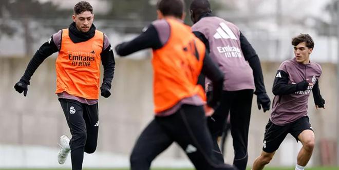 官方：姆巴佩、贝林等球员仍进行伤病恢复，其他球员完成合练