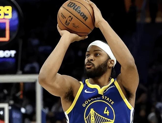 勇士三少就打出了一点！穆迪实质性蜕变，波杰起伏大，库明加又废