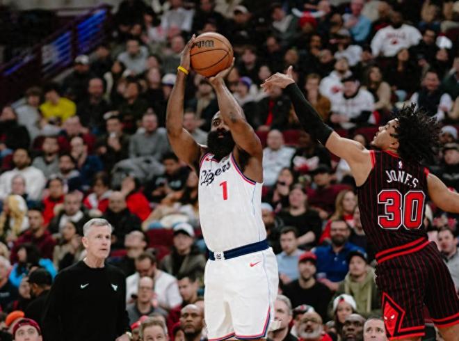 场均15+11+2！祖巴茨成香饽饽了，五队问价快船，弗兰克左右为难