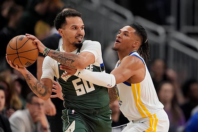 续上了火力！雄鹿后场新援面对勇士成功扮演了超级第六人的角色？