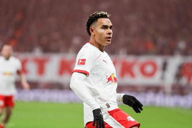 德甲最新積分戰(zhàn)報(bào) 拜仁兩回合灌萊比錫11球 仍領(lǐng)先多特11分領(lǐng)跑