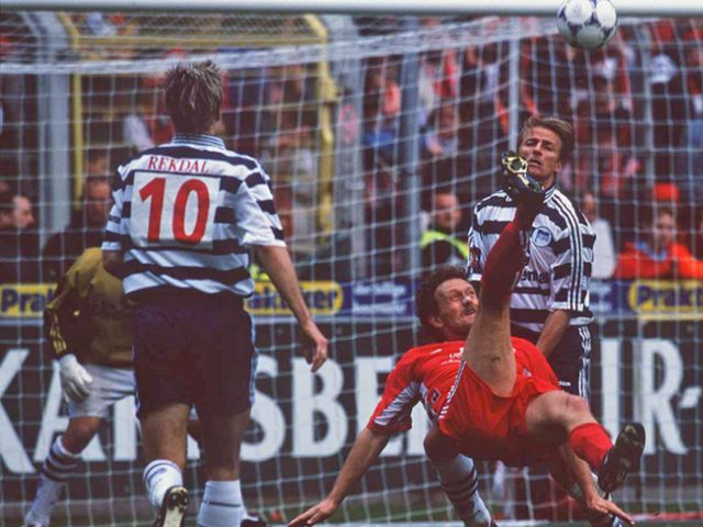 能帶隊(duì)力壓拜仁問(wèn)鼎德甲，卻不受德國(guó)隊(duì)重用，老炮生不逢時(shí)