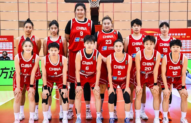 30分鐘15中13！張子宇無愧女籃核武 18歲2.26米宮魯鳴用心呵護