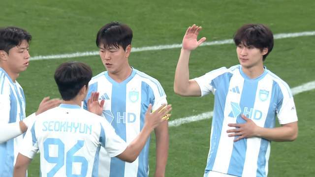 0-0，上海海港送韓國(guó)球隊(duì)出局 亞冠0勝 顏駿凌發(fā)揮出色守住榮譽(yù)戰(zhàn)