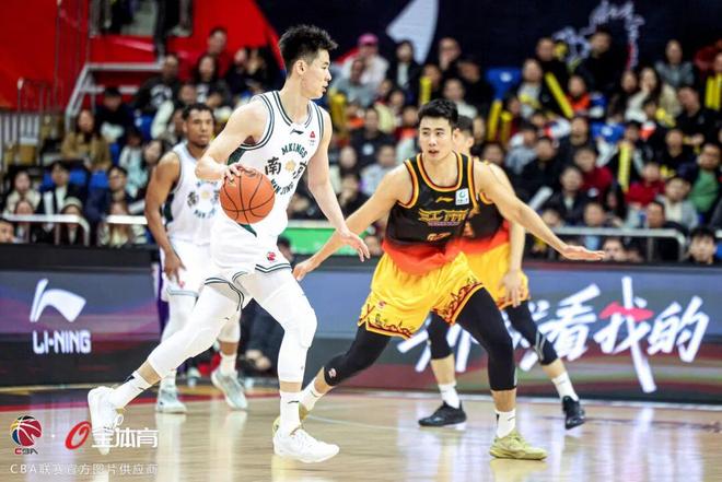 CBA積分榜，浙江加時(shí)勝?gòu)V廈，上海獨(dú)占榜首，山東連勝，北京3連勝