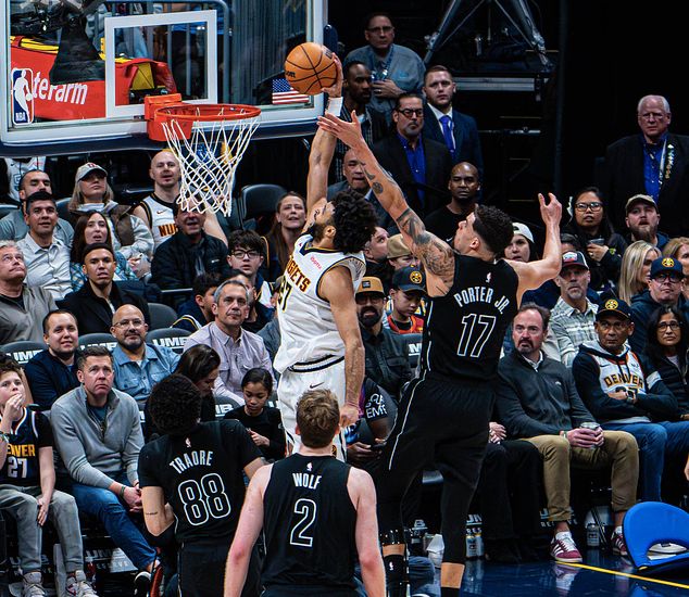 快船再次出擊！倫納德出戰(zhàn)成疑，哈登帶隊(duì)挑戰(zhàn)掘金沖擊4連勝