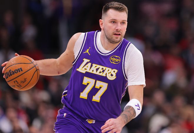 湖人內(nèi)線問(wèn)題太大！籃板被虐，防守被虐，艾頓暴走實(shí)際還是軟！