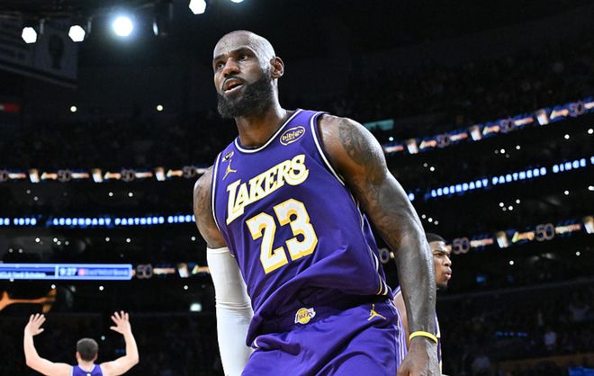 就在今天！詹姆斯打破塵封22年NBA紀(jì)錄，登頂歷史第一