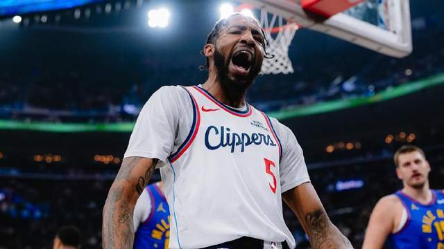 1分險勝掘金！38分創(chuàng)紀錄，末節(jié)13分逆轉！這2位幫手讓小卡很安心