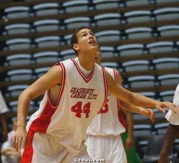 帶著母親遺愿戰(zhàn)斗12年，交易添頭成了隊(duì)魂