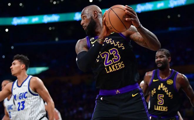 輸魔術(shù)遭2連?。『私?戰(zhàn)籃板輸29個(gè)，佩林卡的致命失誤坑慘東詹