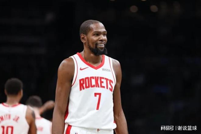 火箭負(fù)殘陣勇士烏帥背大鍋，一先發(fā)8連鐵+5失誤，兩替補(bǔ)無(wú)力回天