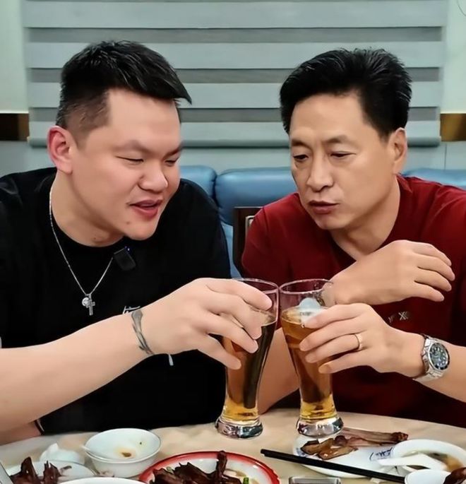 李春江与山西队说再见！学习徒弟朱芳雨，成为“吃货”网红