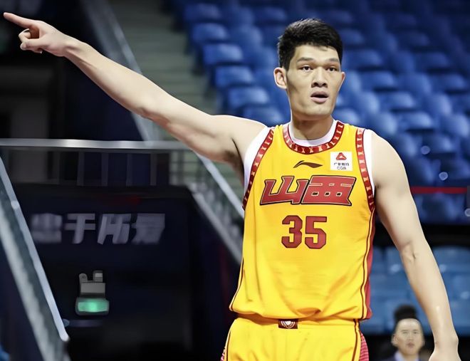 周鹏谈CBA潜力赛：有高有矮，有老有少，有点意思