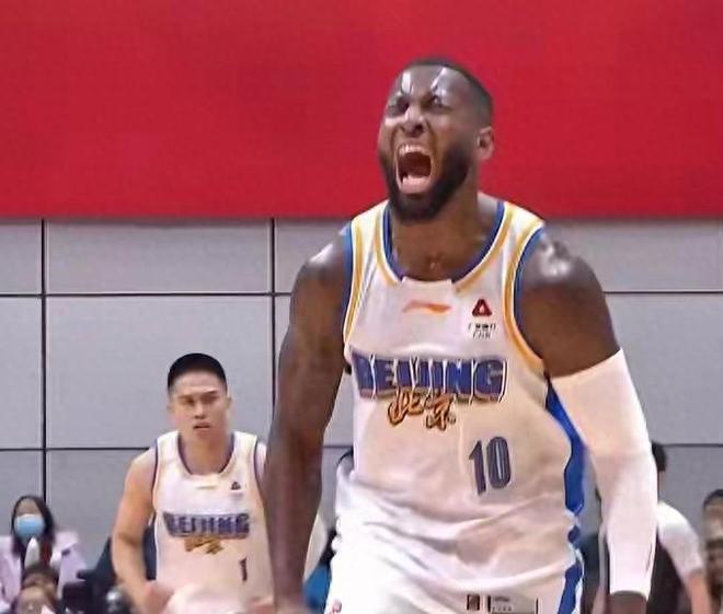 1战揪出3水货！京媒：裁掉2个外援，首钢先发5虎苦撑，10分赢鱼腩