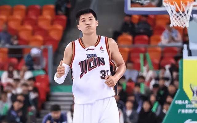 三分6中4！失意神射离开辽宁大爆发 第3春没跑了？