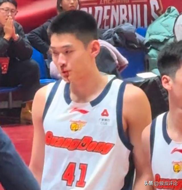 硬汉！王洪泽CBA生涯第二战8分4板3助 球迷点评超同期任骏飞