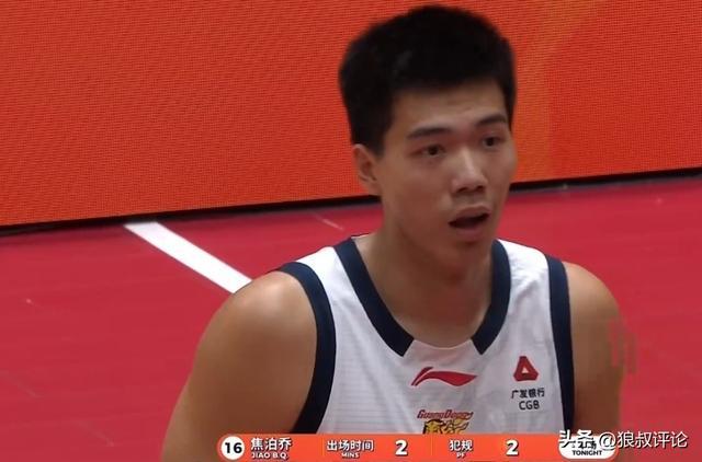 阿联接班人摇摆到苏伟？焦泊乔6分钟0分4犯 上一战遭杜锋公开批评