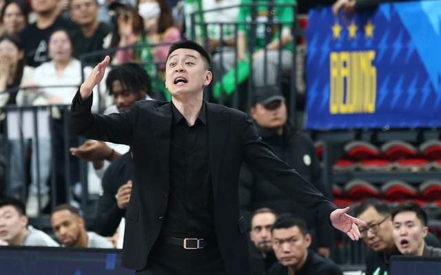 够爷们！京辽大战被驱逐后，杨鸣凌晨2点强硬回应，恐吃重磅罚单