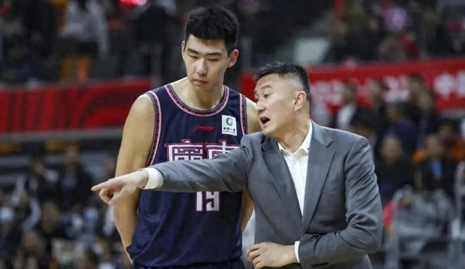 广东3消息！徐昕正面PK杜锋，麦考尔即将复出，胡明轩最新伤情