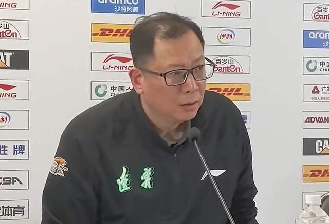 辽篮为何负北京？吴乃群说得含蓄，一席话却很刺耳，许利民啥都说