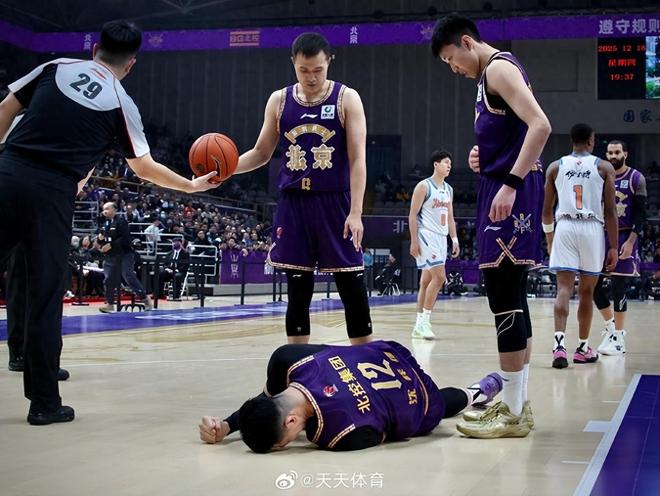 沈梓捷伤情更新！北控遭晴天霹雳，大鸟需休养8周，还有一坏消息