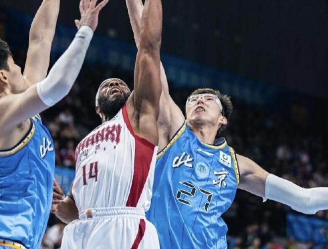 許利民談周琦受傷：還是眼睛問題，等17日檢查后才有明確結果