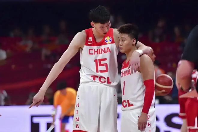 生日夜擺爛！周琦拿5分提前離場，把川隊所剩不多的油都逼出來了