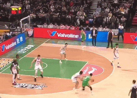 24+7！炸裂賽季首秀！中國男籃第一組織控衛(wèi)