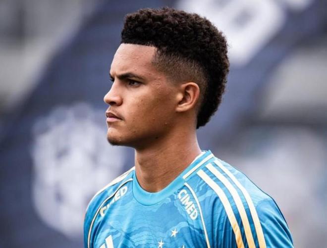 記者：多特簽普拉特斯有告吹危險，克魯塞羅不滿意1200萬報價