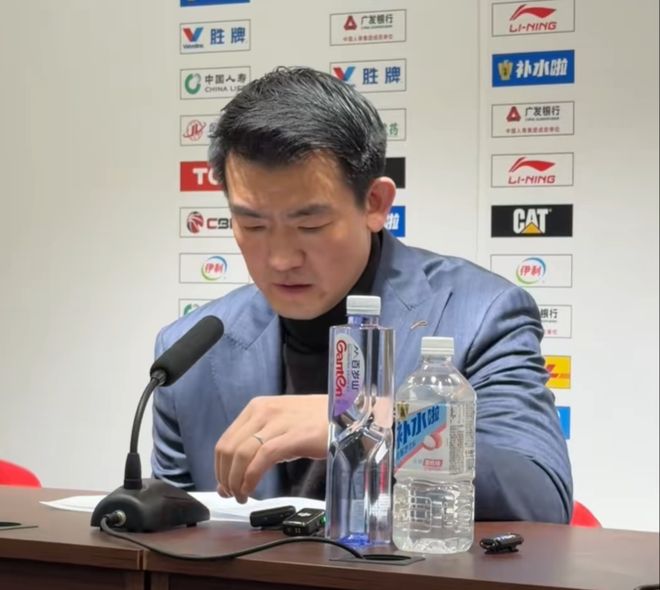 輸山東發(fā)布會(huì)！王博批上半場(chǎng)滿意下半場(chǎng)，布朗喊話下次交手！