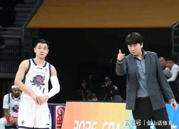 夠硬！CBA聯(lián)盟犯規(guī)第一球隊，近12戰(zhàn)11勝，晉京廈3強，全贏了個遍