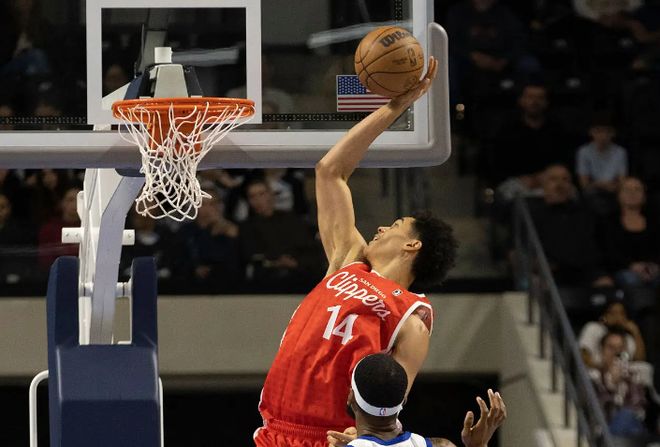 這不是狀態相當不錯嗎？為什么快船不能給內線首輪秀多一些機會？