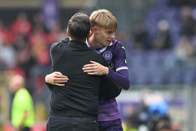 安德莱赫特主帅：孔帕尼足够敏锐，他想了解德卡特不需要问我