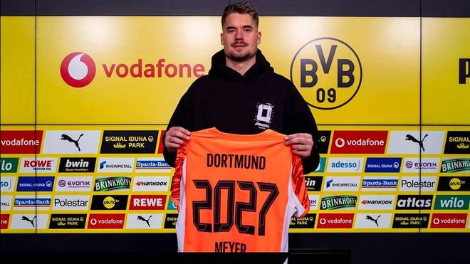 官方：多特與34歲第二門(mén)將亞歷山大-邁爾續(xù)約至2027年