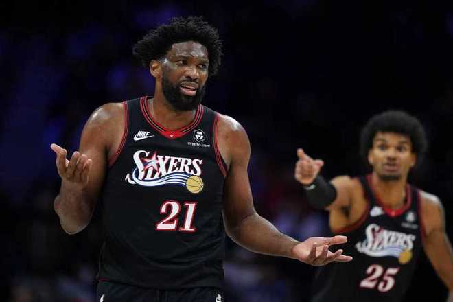 探花準(zhǔn)絕殺76人拒勇士24分逆轉(zhuǎn) 馬克西35分追夢傷退大帝三分6中0