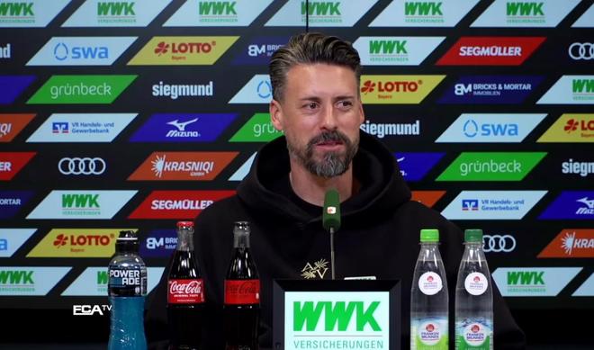 奥格斯堡主帅:对阵多特希望掌握主动权,达门是球队首发门将