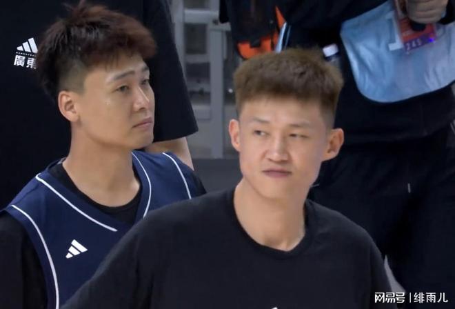 四大內(nèi)線圍剿韓德君！廣東隊“留力”打遼寧，杜鋒藏了一手殺招！