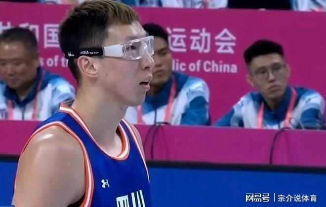 不留情面，周琦大戰遼寧隊，為了獎金拼盡全力，楊鳴要為榮譽而戰