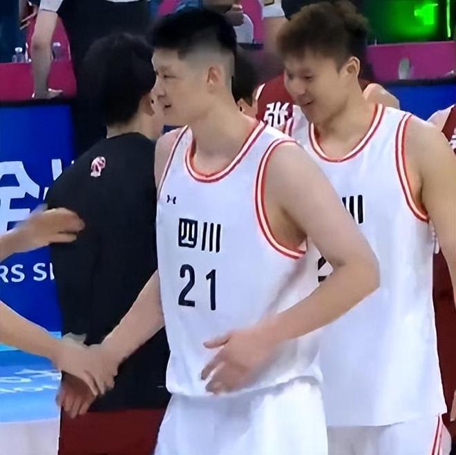 四川77-80浙江無緣決賽 球員評價：2人滿分，1人及格，6人崩盤