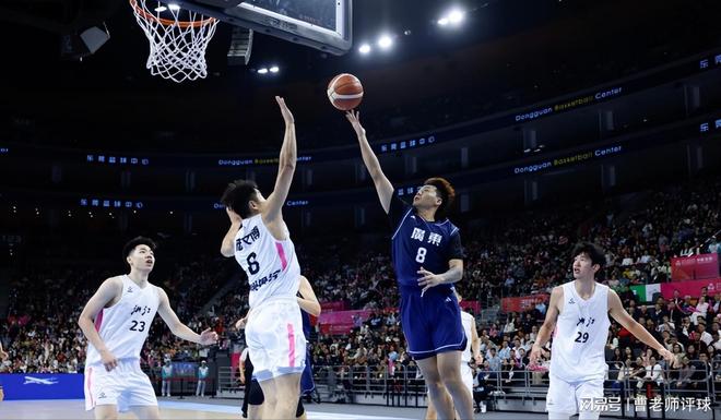 從慢熱到殘暴：廣東男籃如何用一節(jié)時間鎖定金牌？