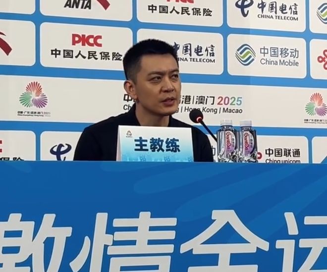 遼寧奪第四發(fā)布會！楊鳴擔(dān)憂未來，大韓拒采訪，李曉旭心情復(fù)雜！