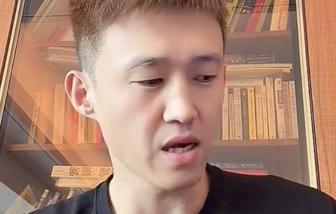 易建聯(lián)近況曝光！周鵬：大哥永遠是大哥，身材管理比運動員時還棒