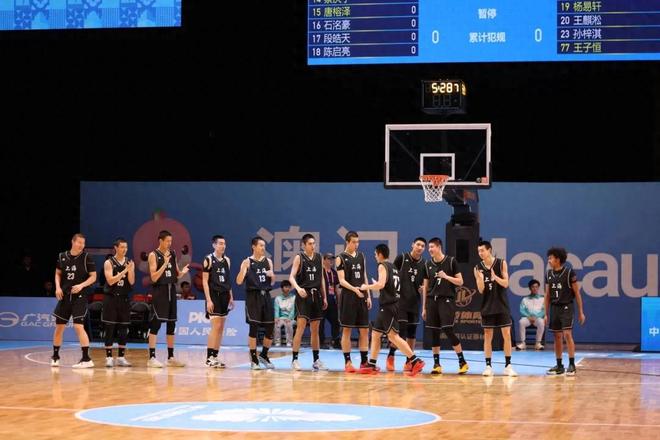 祝賀！上海隊奪得十五運會籃球男子18歲以下組季軍