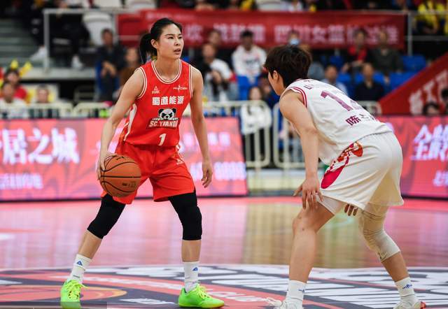 30岁女篮国手收到好消息，山东双子星在他乡联手：有望再争总冠军