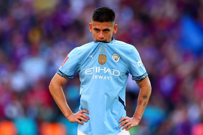 TA：曼城冬窗大概率召回埃切韦里，不排除留队的可能性