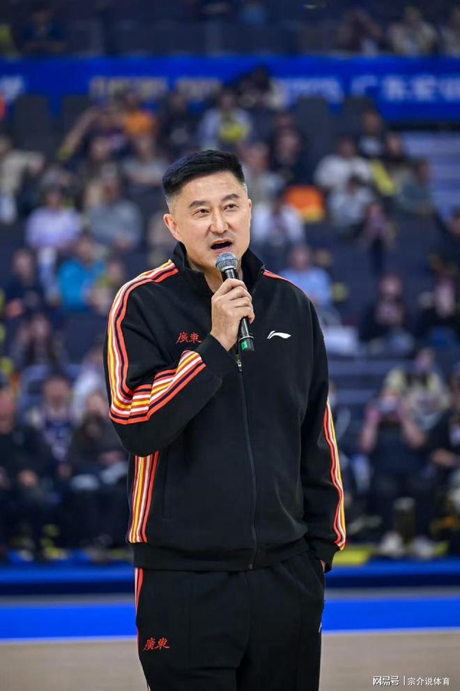 直接起飞，杜锋正式升职广东篮球一把手，宏远还有重大喜讯