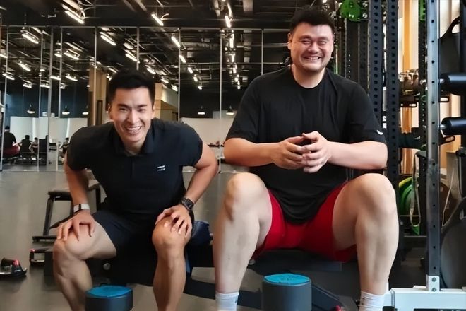 45岁的姚明，带着遗憾离开：如果他没有受伤，中国篮球会不一样吗