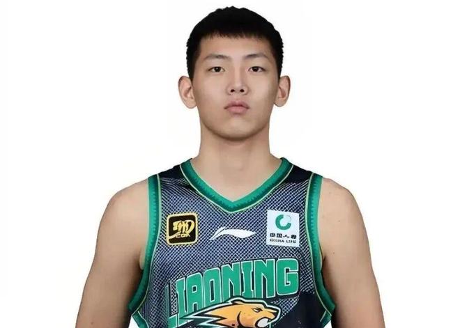 辽宁男篮四战两胜，三分球合计63中6，天才中锋场均25+9！