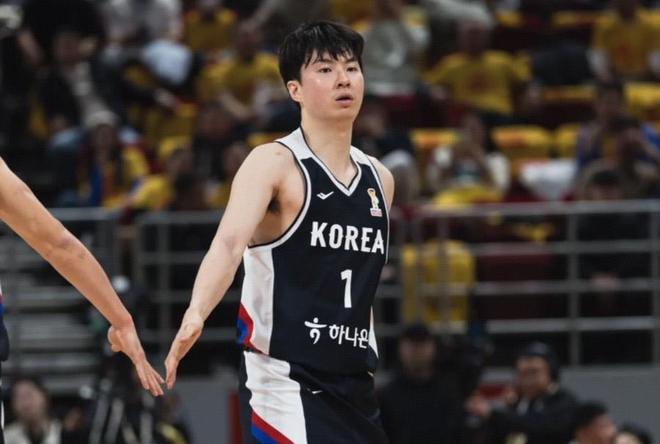 完全漏掉重点人！韩国队李贤重20中12爆砍33分14板，三分14中9